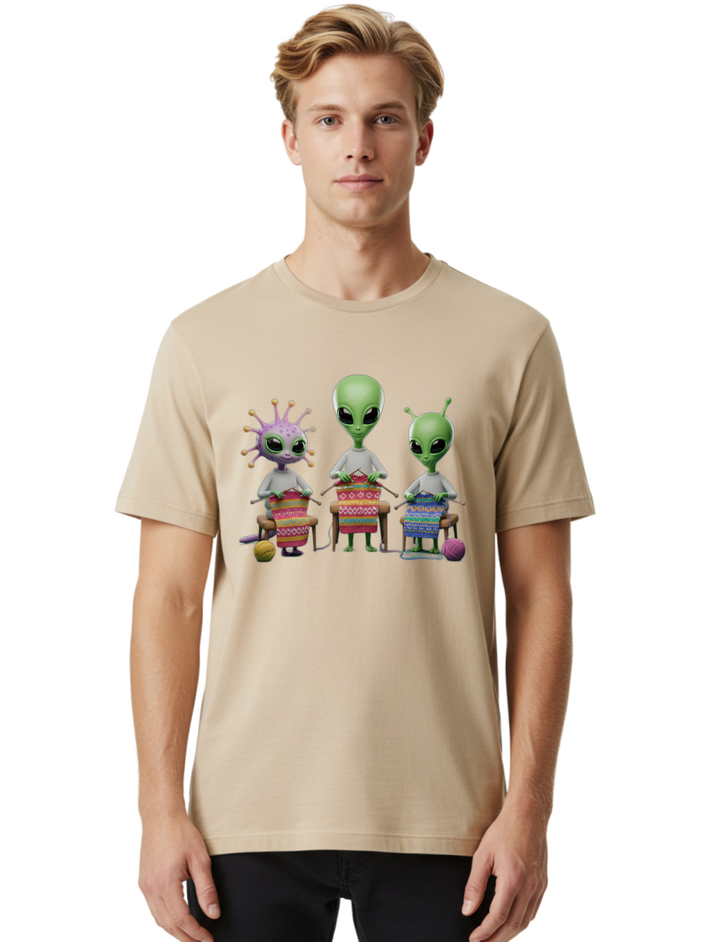 Aliens-Knitting Men'S Graphic Tee, 100% Cotton, Comfortable Casual Summer Wear, Machine Washable, Cartoon Aliens, Knitting Patterns, Colorful Yarn, Creative Creatures, Extraterrestrial Hobby, Playful Illustration, Knitting Needles, Bab638