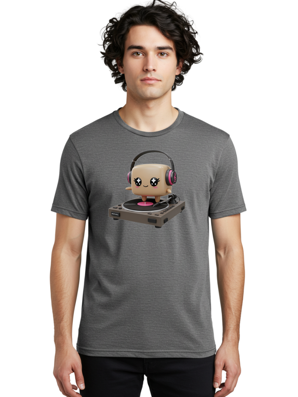 Nendoroid-Dj Men'S Graphic Tee, 100% Cotton, Comfortable Casual Summer Wear, Machine Washable, Vinyl Record Player, Kawaii Character, Robot Dj, Morikoki Brand, Cute Illustration, Pop Culture, Music Lover, Dj Equipment, Retro Style, Fun Design Bad359