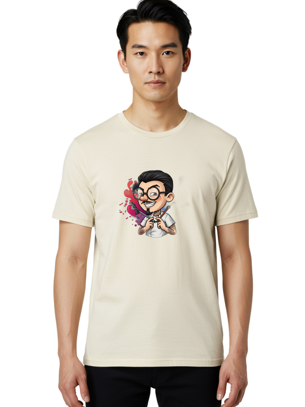 Tattooed-Man Men'S Graphic Tee, 100% Cotton, Comfortable Casual Summer Wear, Machine Washable, Tattoo Artist, Cartoon Character, Man With Glasses, Tattoo Machine, Ink Splatter, Creative Profession, Body Art, Tattoo Culture, Artistic Expression Bad831