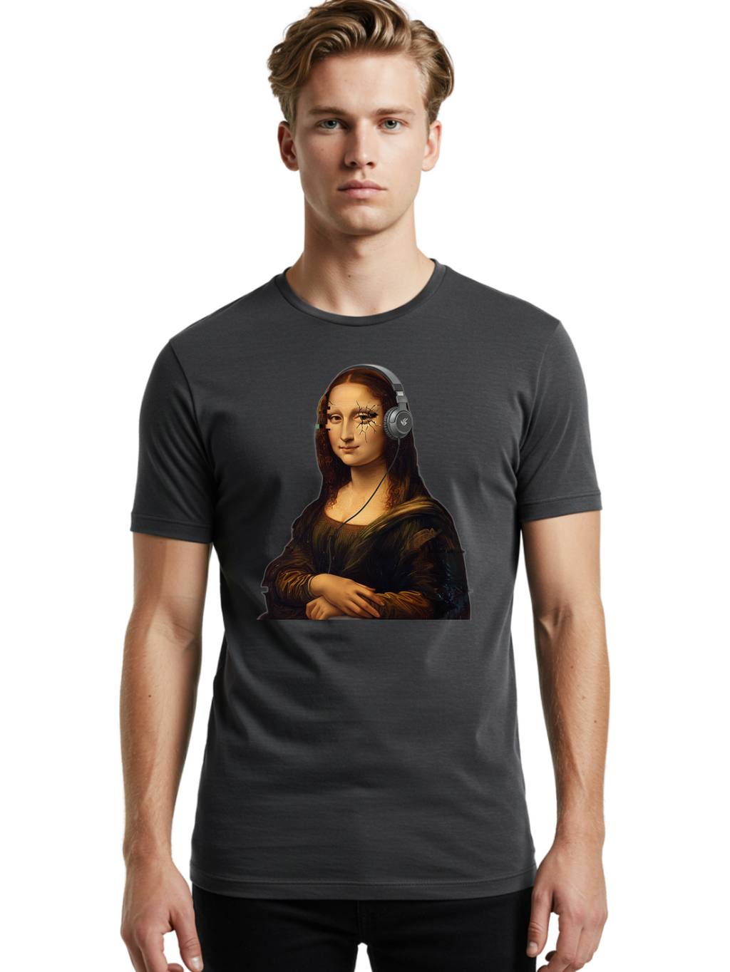 Mona-Lisa-Headphones-2 Men'S Graphic Tee, 100% Cotton, Comfortable Casual Summer Wear, Machine Washable, Vintage Camera, Old Camera, Antique Camera, Black Camera, Classic Photography, Photography Equipment, Nostalgic Device, Film Camera, Bam902