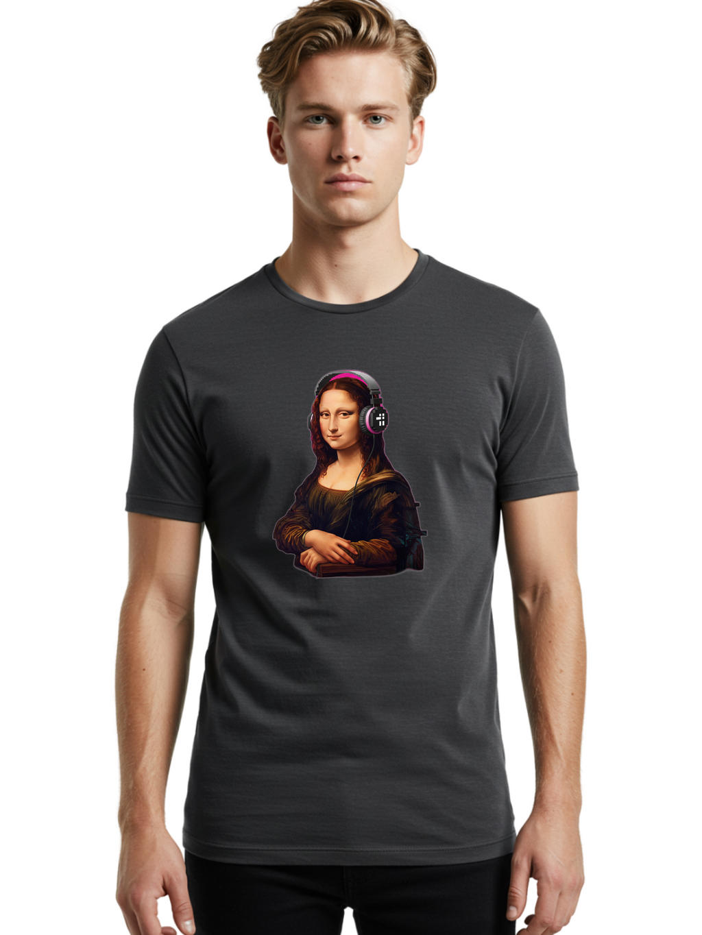 Mona-Lisa-With-Headphones-2 Men'S Graphic Tee, 100% Cotton, Comfortable Casual Summer Wear, Machine Washable, Vintage Camera, Old Camera, Antique Camera, Black Camera, Classic Photography, Photography Equipment, Nostalgic Device, Film Camera, Bam908